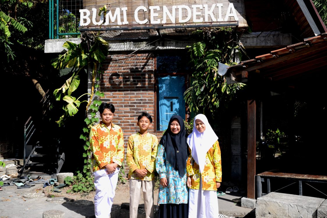 Pembatasan Gawai di Sekolah Dorong Interaksi Sosial Murid