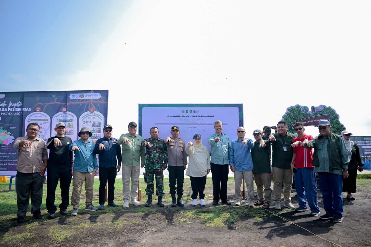 Pemprov Riau Percepat Rehabilitasi Mangrove di Pesisir Bengkalis