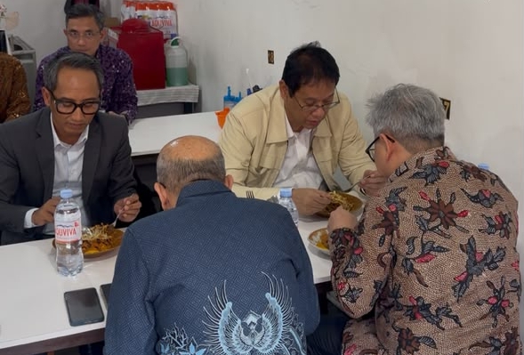 Menteri Keuangan Purbaya Dukung UMKM Kuliner di Bogor