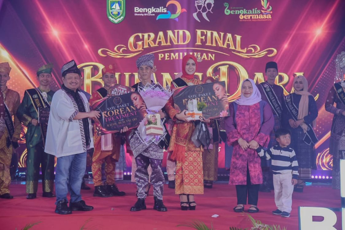 M. Rafi dan Reni Silviani Dinobatkan sebagai Bujang Dara Bengkalis 2026