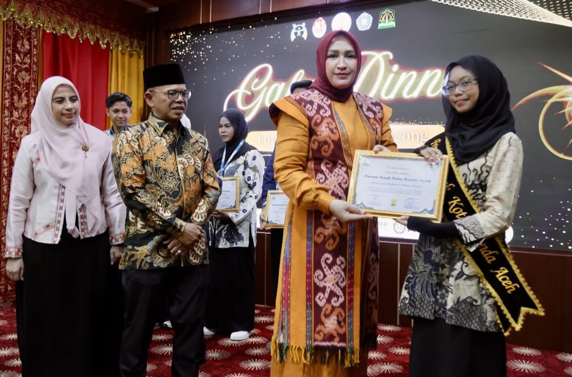 Forum Anak Banda Aceh Terima Penghargaan Terbaik di Tingkat Provinsi