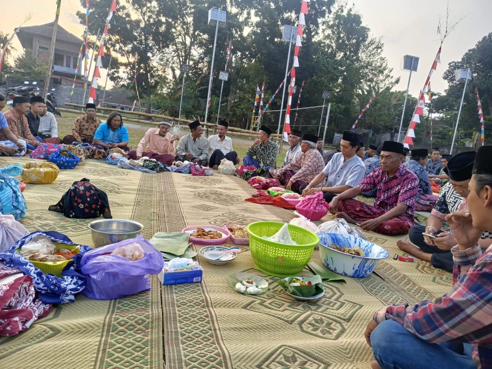 Warga Donolayan Rayakan Tradisi Kenduri Saparan