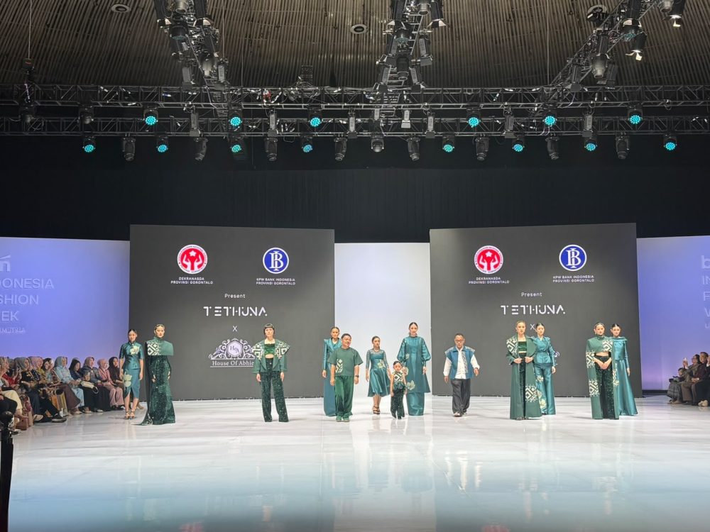 Ketua Dekranasda Gorontalo Puji Kemajuan Kain Sulam Karawo di IFW 2026