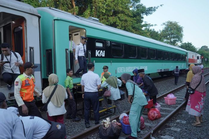 KAI Tingkatkan Fasilitas Kereta Ekonomi Kerakyatan, Layani 103.848 Penumpang