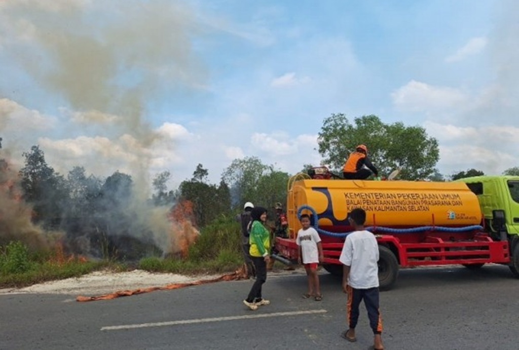 Pemerintah Tingkatkan Kesiapan Sarana dan Armada Air untuk Atasi Karhutla di Kalimantan Selatan