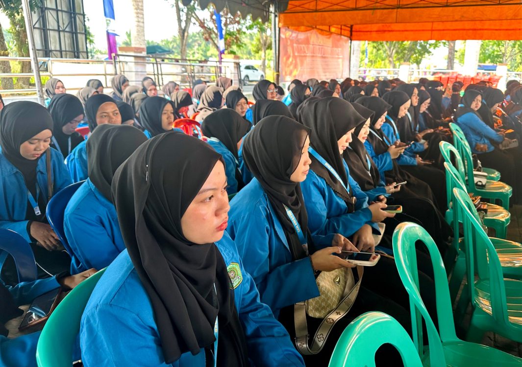 : Suasana pelepasan dan penyambutan KKN Mahasiswa STIQ Rakha Amuntai di Kecamatan Awayan, Rabu (5/8/2026). - Foto: Mc.Balangan