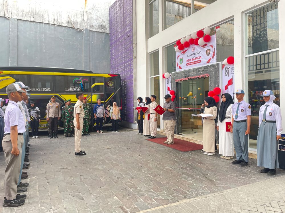 : Pemerintah Kota (Pemko) Dumai melalui Badan Kesatuan Bangsa dan Politik (Kesbangpol) secara resmi memulai masa karantina bagi 35 calon Pasukan Pengibar Bendera Pusaka (Paskibraka). (foto: MC Dumai)