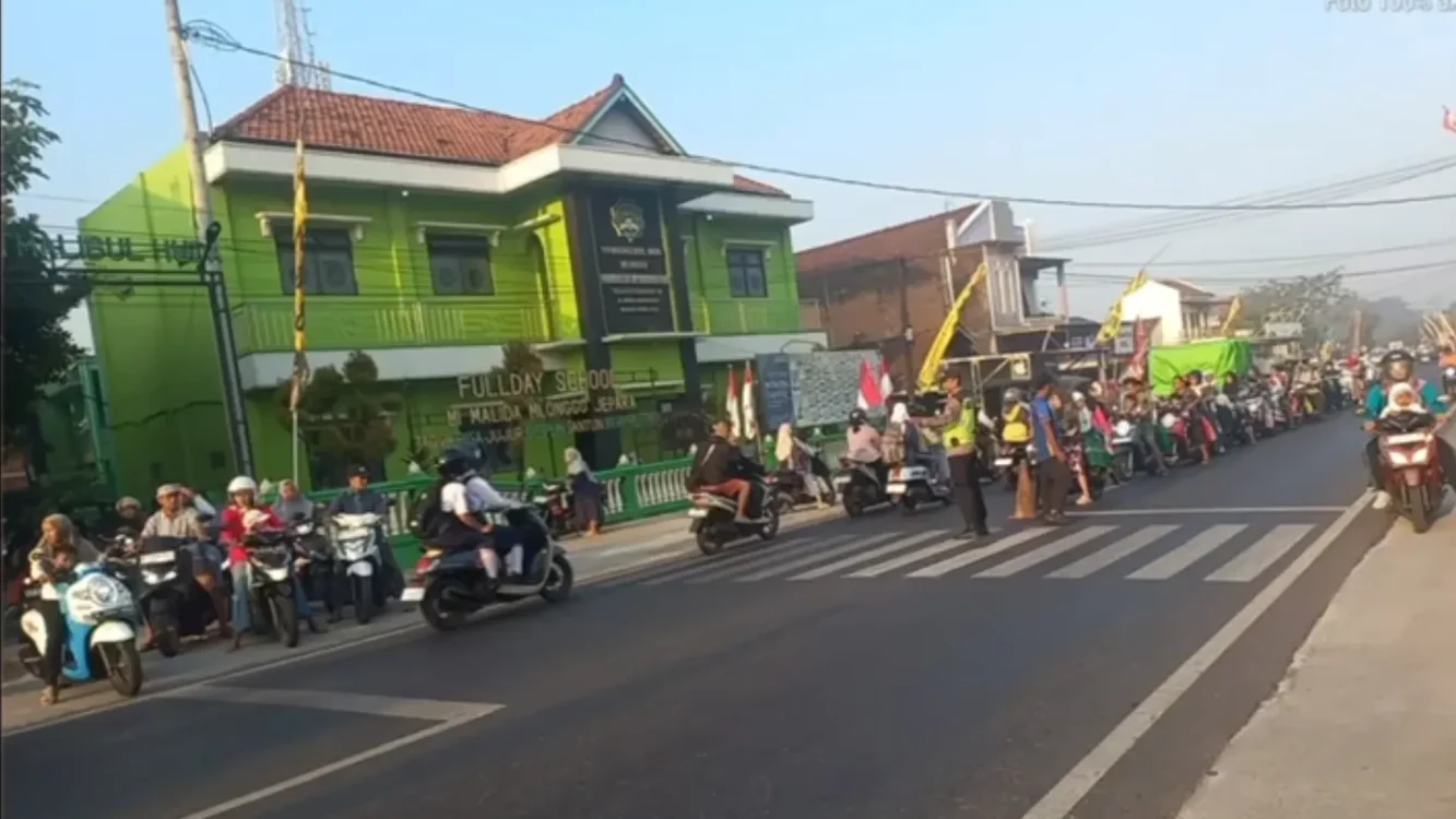 Antisipasi Kepadatan Lalin, Satlantas Polres Jepara Siaga di Titik Rawan Ini