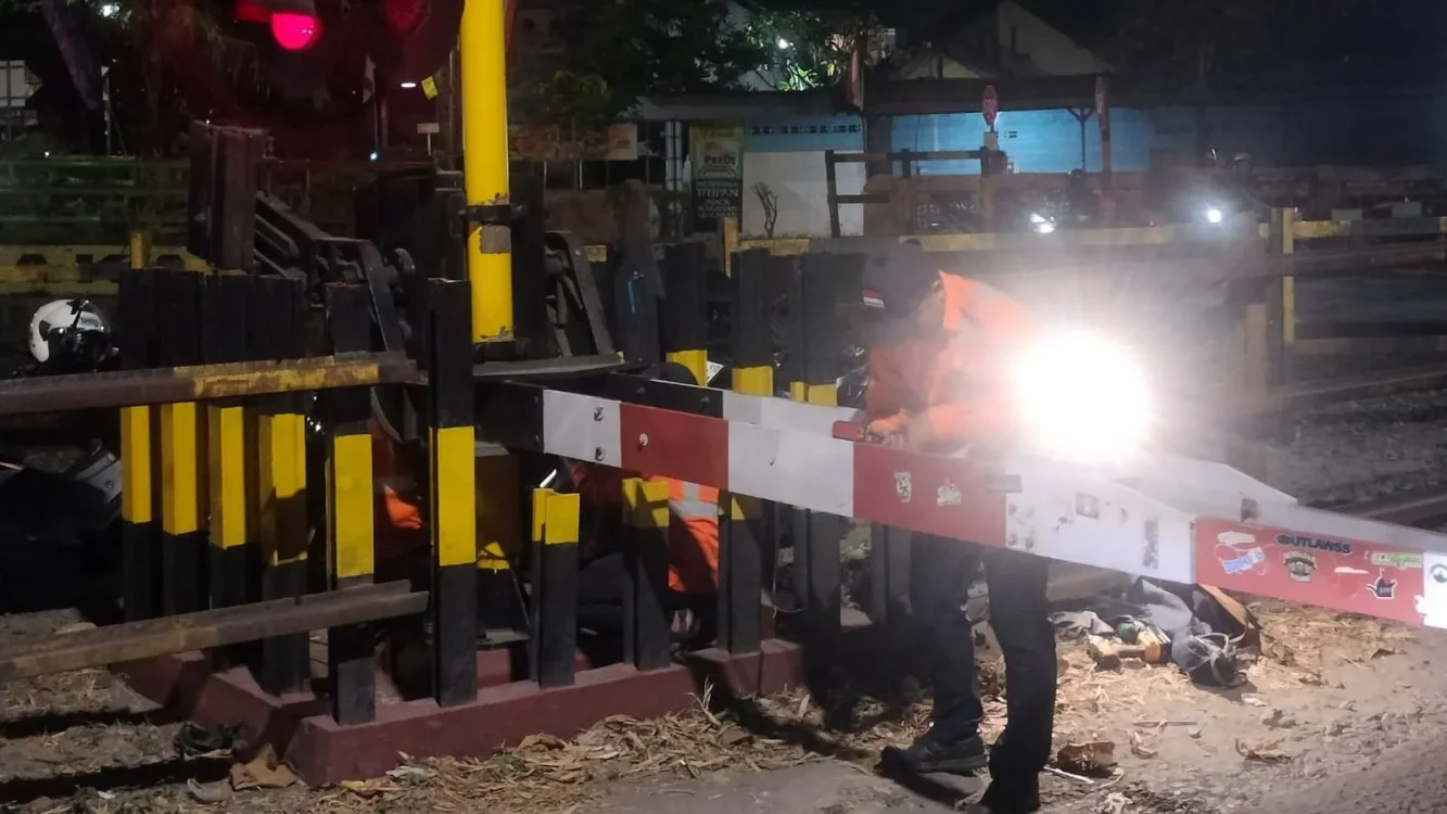 Diduga Mengamuk dan Patahkan Palang Kereta, Mahasiswa di Sleman Kembali Tantang Petugas