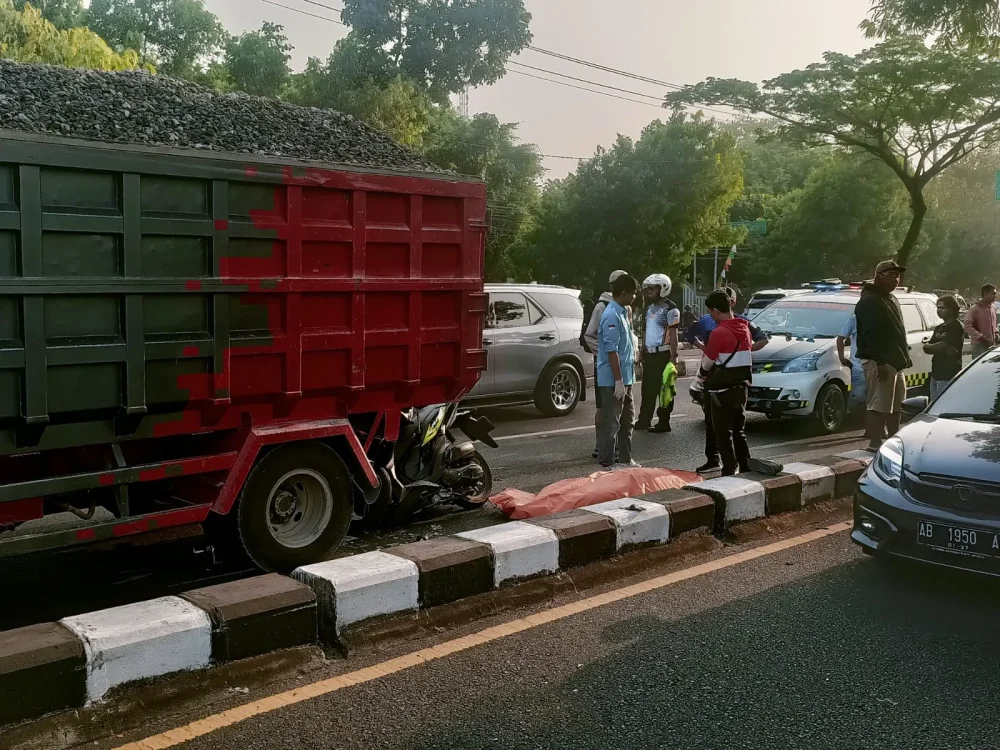 Motor Tabrak Belakang Truk di Jalan Padjajaran Sleman, Pelajar 15 Tahun Tewas