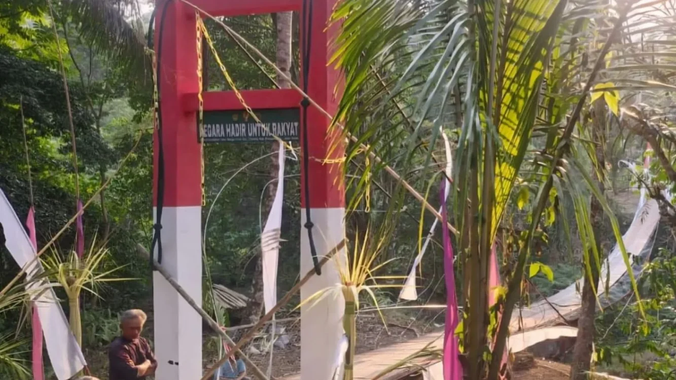 Jembatan Pongpet Pangandaran Anjlok