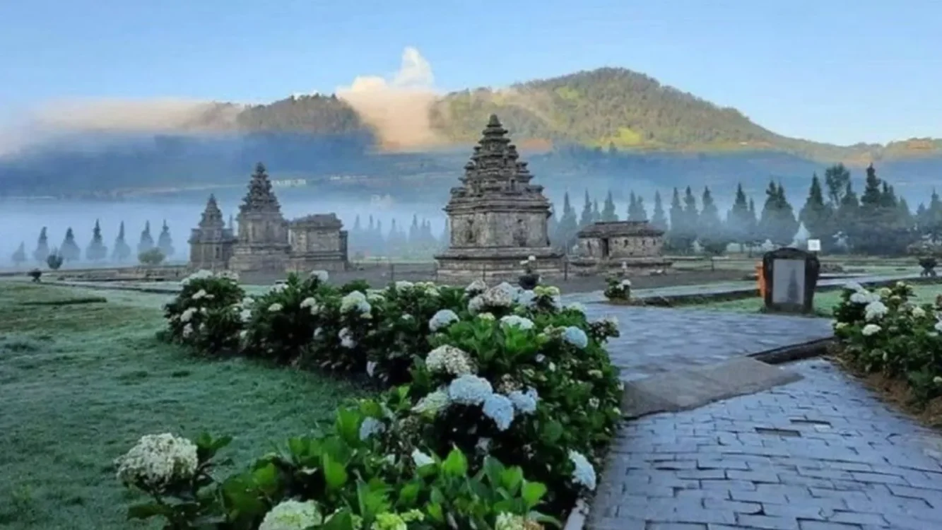 Mengenal Swiss Van Java, Jalur Indah Menuju Dieng dengan Panorama Pegunungan