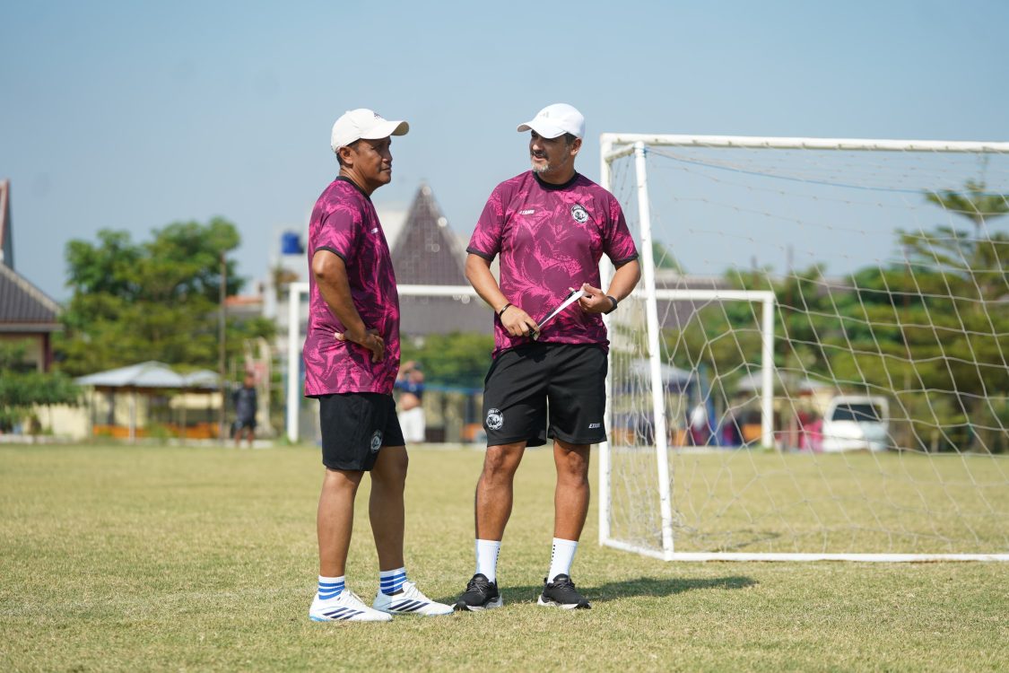Arema FC Promosikan Doni Suherman ke Tim Senior, Perkuat Kepatuhan Regulasi dan Pantauan Pemain Muda