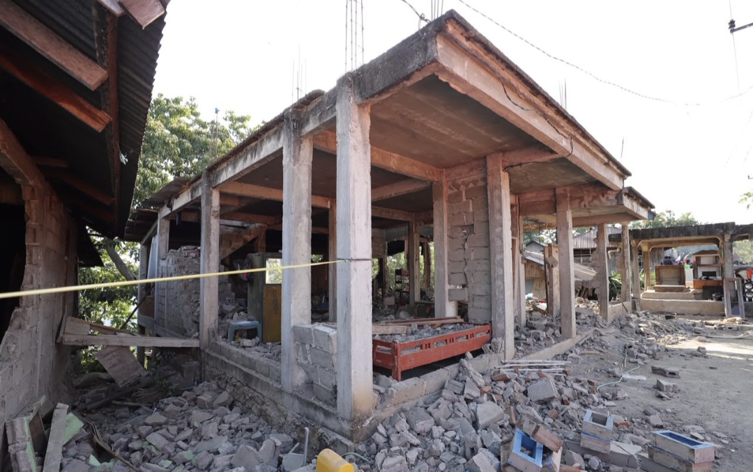 : Ilustrasi: Rumah rusak akibat terdampak gempa di NTT/ (Dok. BNPB).