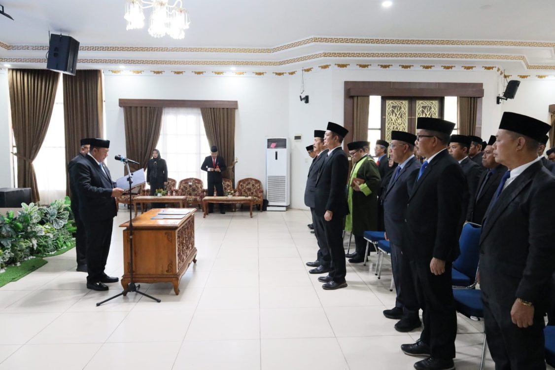 : Bupati Barito Kuala Lantik Penjabat Sekda dan Kepala Bapperida