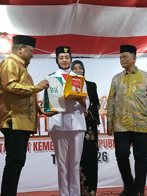 : Acara malam resepsi, malam keakraban, dan pembubaran Paskibra digelar di Pendopo Bupati Bireuen, Selasa (18/8/2026) malam. Kegiatan ini menjadi penutup seluruh rangkaian peringatan HUT ke-81 Kemerdekaan RI di Kabupaten Bireuen. - Foto: Mc.Bireuen