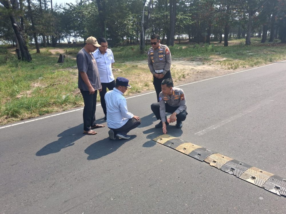 Cegah Kecelakaan, Dirlantas Polda Bengkulu Tinjau Speed Bump Pantai Panjang