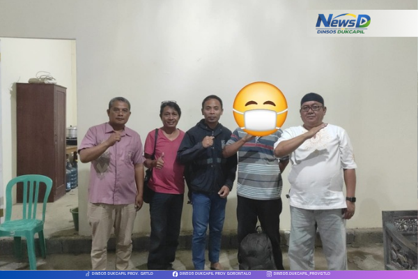 : Agus Sharus akhirnya difasilitasi untuk kembali ke daerah asalnya oleh Dinsosdukcapil Provinsi Gorontalo. (foto Owan)