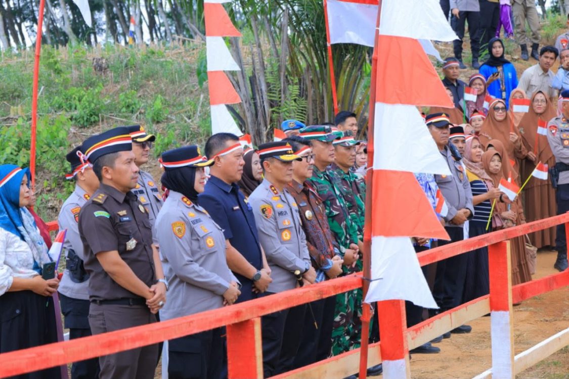 Dukung Peningkatan Ekonomi Masyarakat, Kapolda Lampung Resmikan Jembatan Merah Putih Presisi