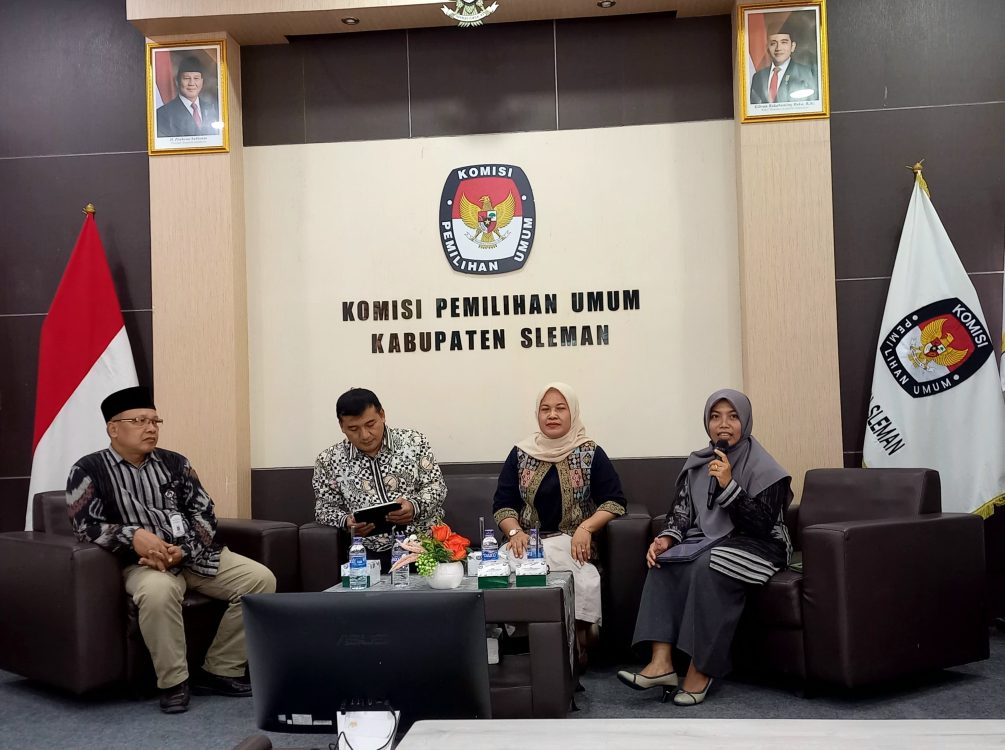 : Di tengah perdebatan sengit antara penerapan sistem proporsional terbuka dan tertutup, gagasan jalan tengah berbasis kompetensi kandidat dan kekuatan kelembagaan partai kini mengemuka. Sistem MLPR menjadi sorotan utama dalam bedah buku di KPU Sleman, Rabu (26/8/2026).