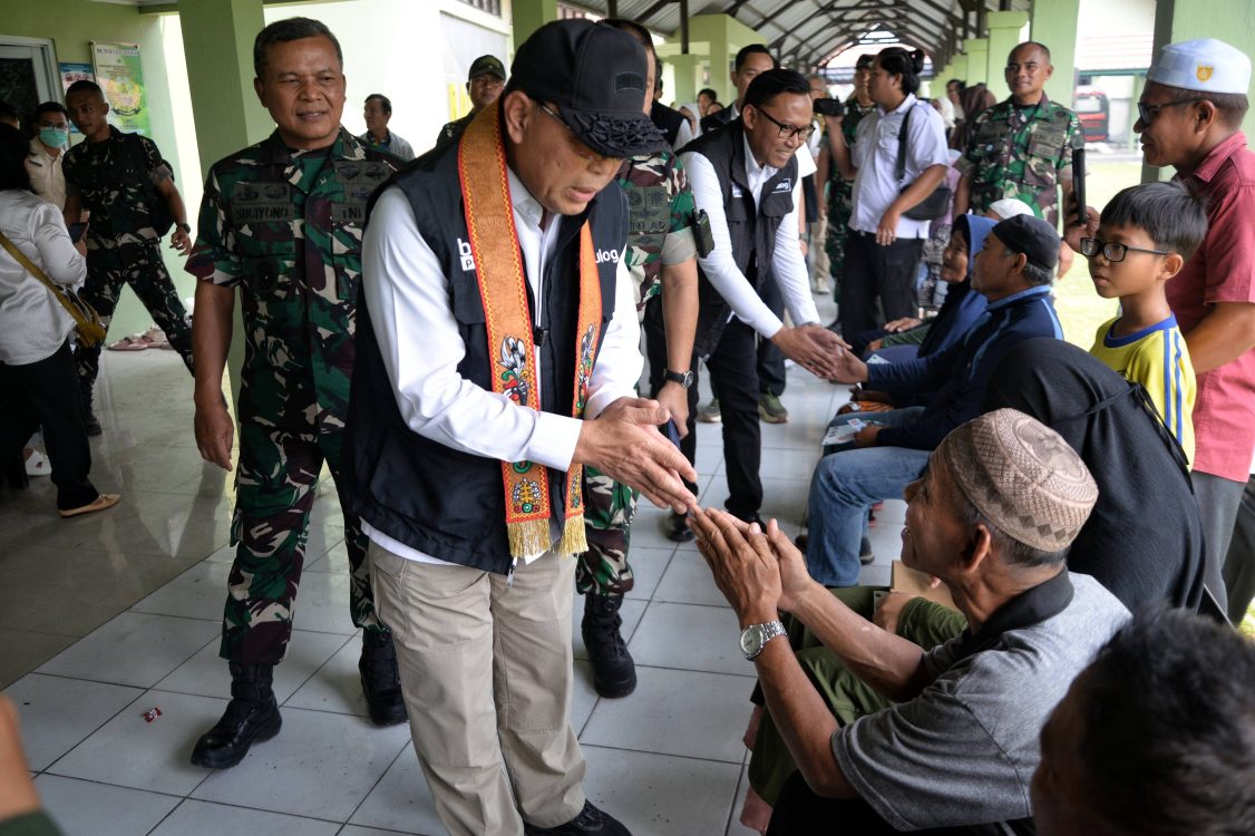 : Wakil Direktur Utama Perum Bulog, Marga Taufiq dalam rangka memperingati HUT ke-81 Kemerdekaan Republik Indonesia sekaligus HUT ke-1 Kodam XXII/Tambun Bungai. Kegiatan tersebut berlangsung di Rumah Sakit TNI AD Tingkat IV Palangka Raya, Rabu (12/8/2026). - Foto: Mc.Palangka Raya