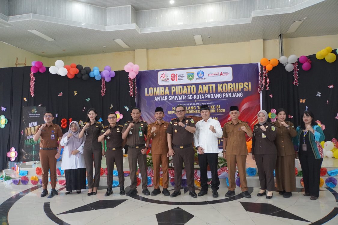 : Pelajar Padang Panjang Diajak Bangun Integritas lewat Lomba Pidato Antikorupsi. (foto: MC Padang Panjang)