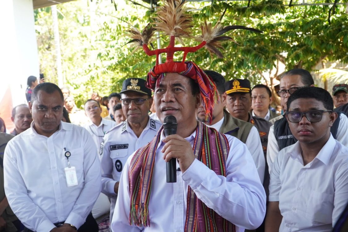 : Mentan Andi Amran Sulaiman saat mengunjungi Kabupaten Alor, Nusa Tenggara Timur beberapa waktu lalu. (Dok. Kementan)