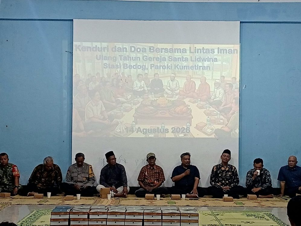 : Kerukunan antarumat beragama serta komunikasi yang inklusif merupakan modal sosial vital dalam merawat ketenteraman dan keharmonisan di tengah keberagaman warga. Gereja Santa Lidwina Trihanggo menggelar doa lintas iman, Selasa (18/8/2026).
