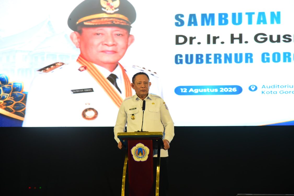: Gubernur Gorontalo Gusnar Ismail saat memberikan sambutan pada Optimalisasi Jaksa Garda Desa (Jaga Desa) serta pengukuhan DPD-DPC ABPEDNAS dan SRIKANDI Jaga Desa se-Provinsi Gorontalo masa bakti 2026-2031 di Auditorium UNG, Rabu (12/8/2026). (Foto : Nova)