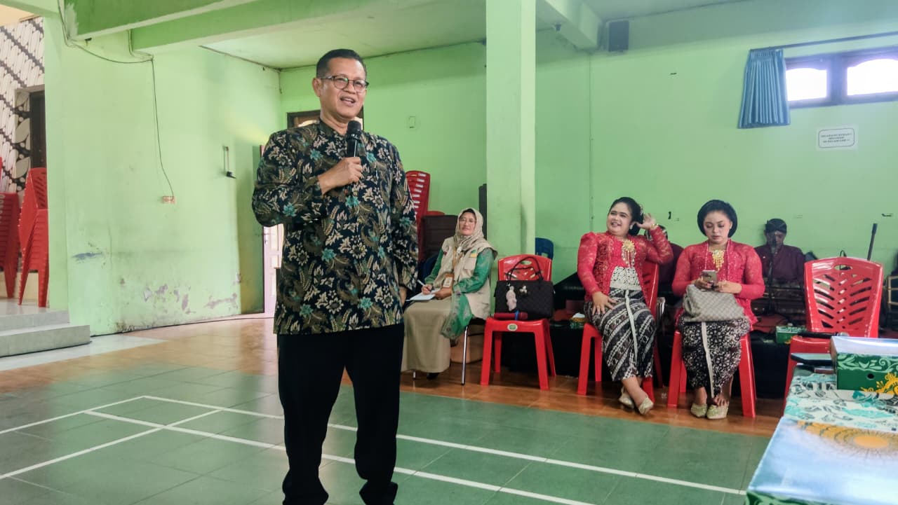 : Menghadapi derasnya arus perubahan zaman, kearifan lokal menjadi fondasi utama menjaga solidaritas warga. Nilai-nilai luhur budaya Jawa ditegaskan kembali sebagai benteng pertahanan sosial dan sarana perekat kerukunan masyarakat, Senin (3/8/2026).