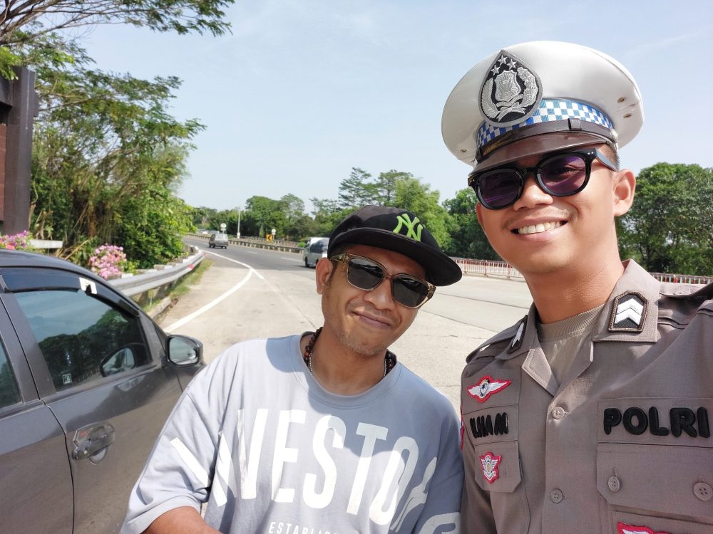 Hindari Antrean di Gerbang, Polantas KARIB Imbau Pengendara Cek Saldo E-Toll Sebelum Masuk Tol