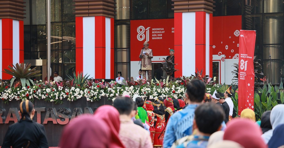 : Ketua Komisi Pemberantasan Korupsi (KPK) Setyo Budiyanto saat memimpin Upacara Peringatan HUT ke-81 Kemerdekaan Republik Indonesia di halaman Gedung Merah Putih KPK. (Foto: Dok KPK)