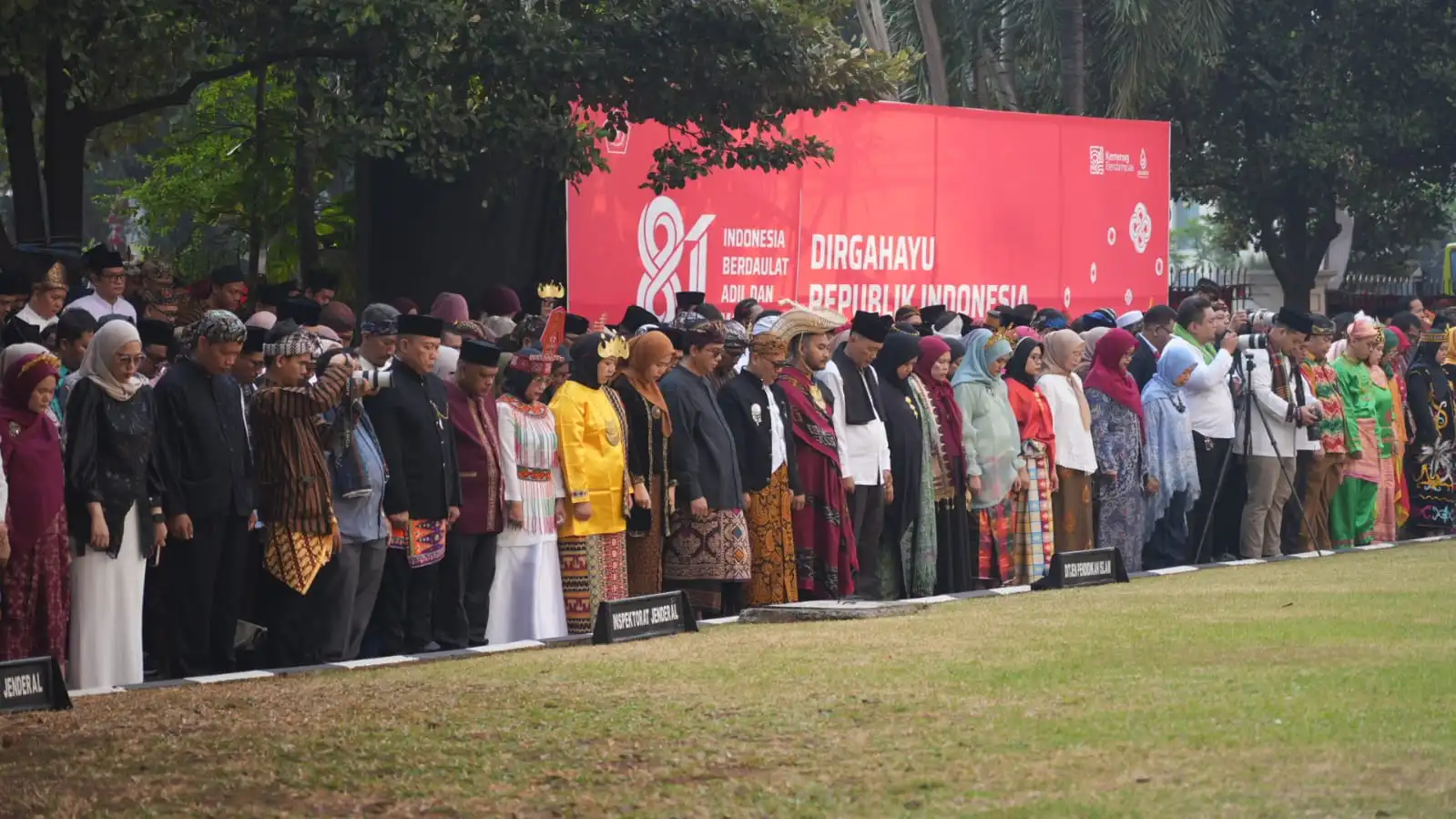 HUT RI ke-81, Menag Serukan Solidaritas untuk Korban Gempa