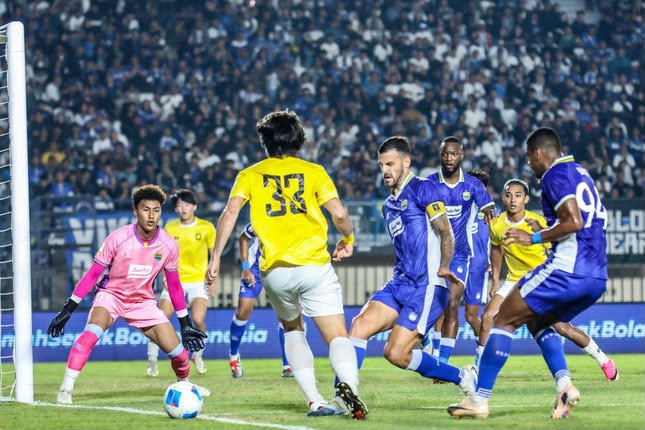 Persib Bandung Raih Kemenangan 1-0 atas Tampines, Juara Grup A