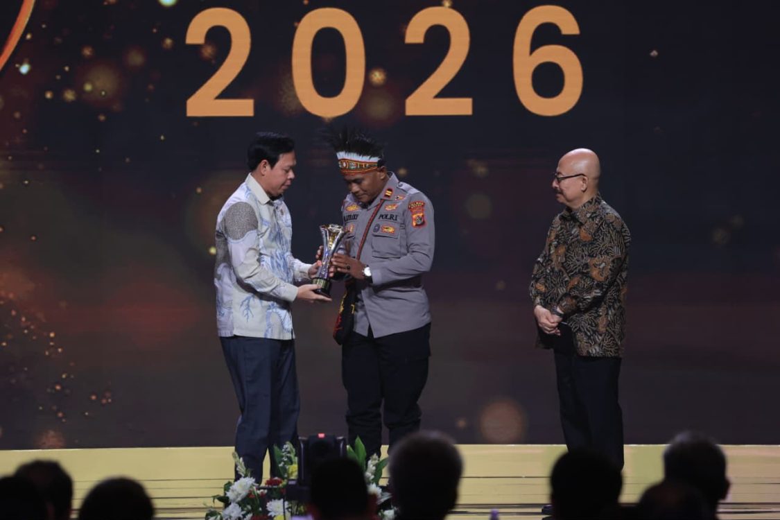 Iptu Motalip Litiloly Raih Hoegeng Awards 2026 untuk Dedikasi di Nduga