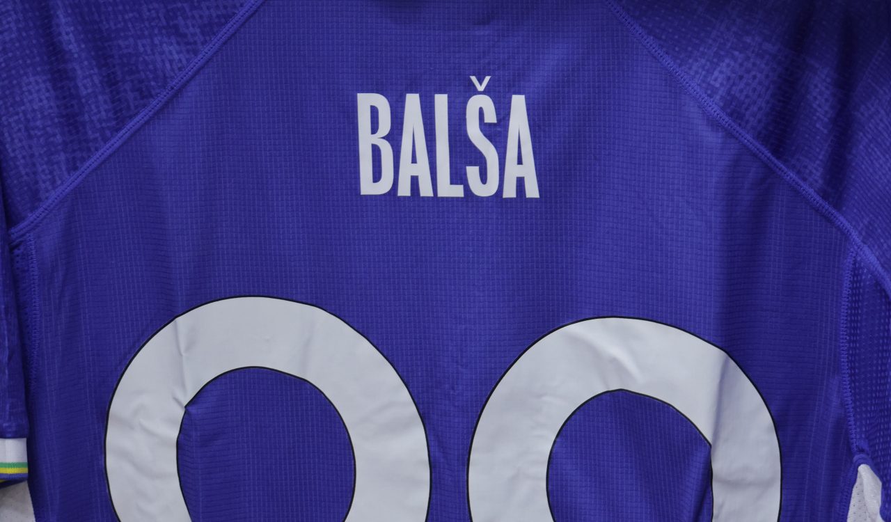 Ini Starter Persib Melawan Manila Digger
