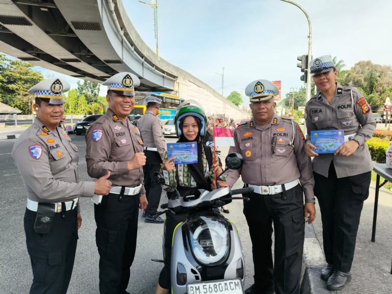 Jelang HUT ke-81 RI, Ditlantas Polda Riau Kampanyekan Keselamatan Berlalu Lintas dan Green Policing