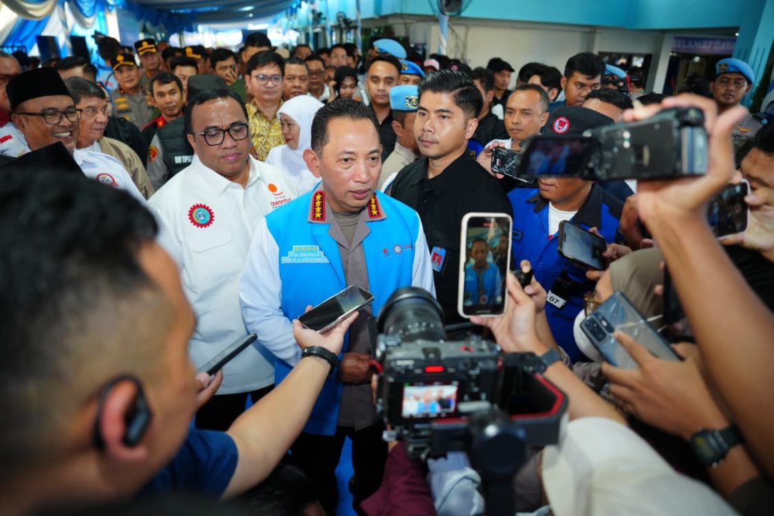 Kapolri Dorong Buruh - Pengusaha Terus Dialog : Kesejahteraan Pekerja dan Dunia Usaha Kepentingan Bersama