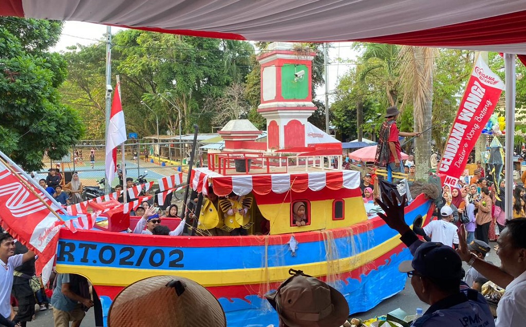 : Karnaval Kemerdekaan Proyo Selatan Batang Dimeriahkan Maskot hingga Pertunjukan.