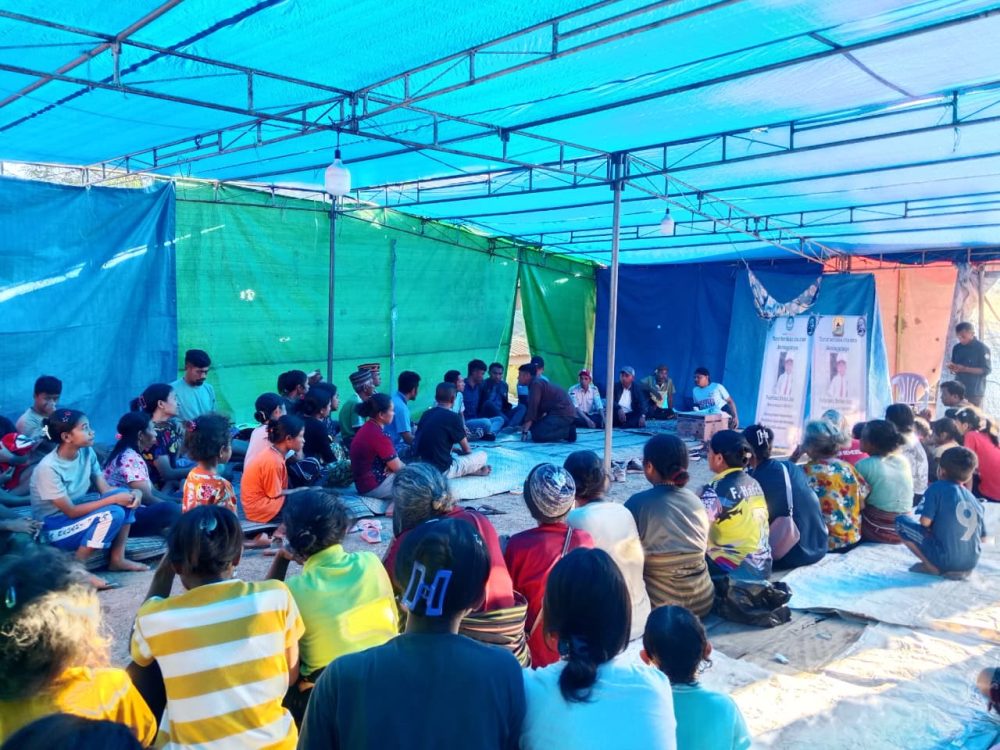 : Kementerian Pendidikan Dasar dan Menengah (Kemendikdasmen) bergerak ke titik pengungsian untuk memastikan murid dan guru terdampak tetap mendapatkan dukungan, baik untuk kebutuhan dasar maupun keberlanjutan pembelajaran. (Foto: Dok Kemendikdasmen)