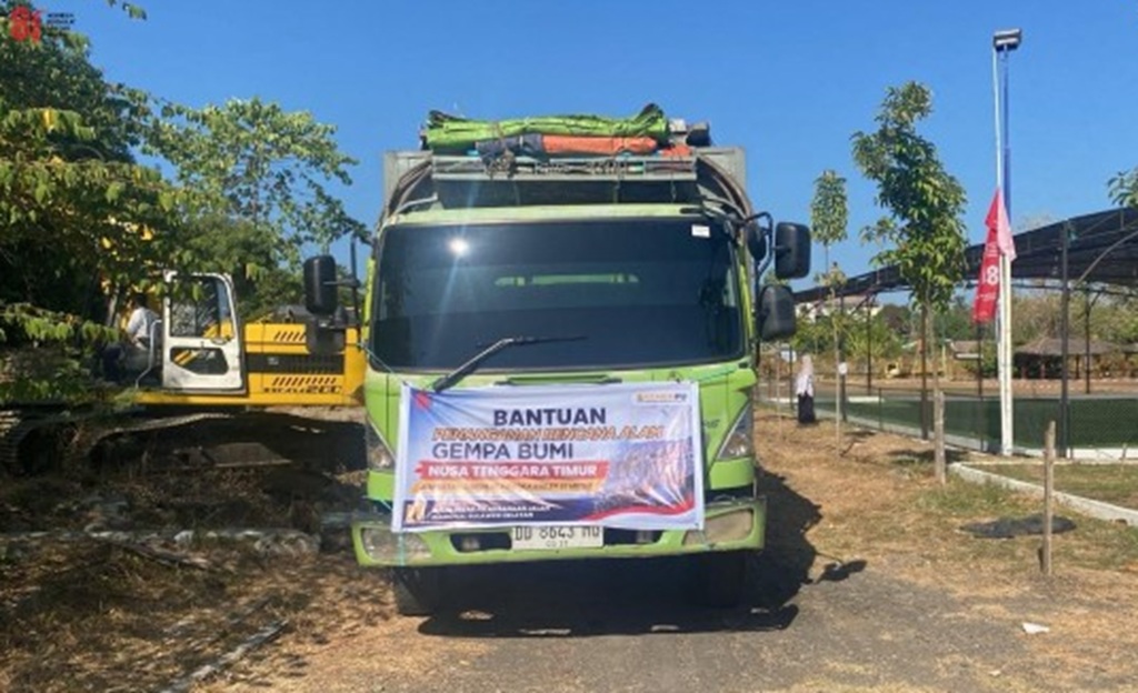 : Kementerian Pekerjaan Umum (PU) terus mempercepat penanganan darurat pada infrastruktur konektivitas pascagempa bumi yang melanda wilayah Flores, Nusa Tenggara Timur (NTT). (foto: Humas Kemen PU)