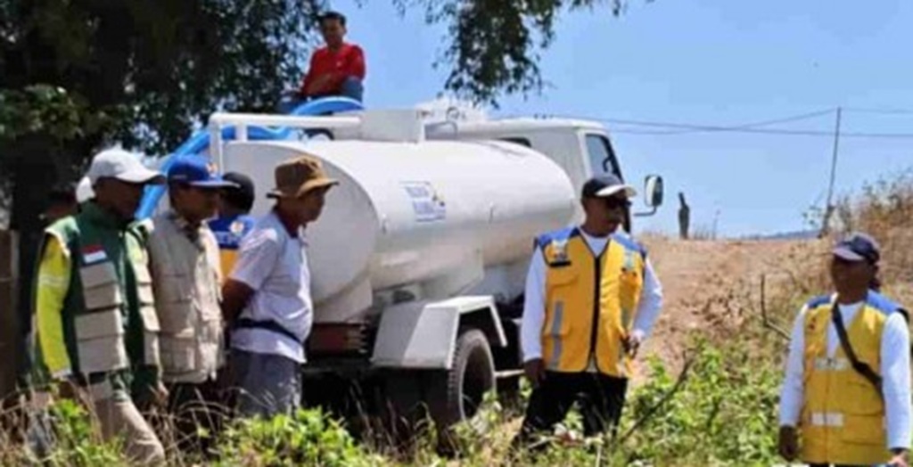 : Kementerian Pekerjaan Umum (PU) terus memperkuat penanganan dampak kekeringan pada sektor pertanian dengan memastikan ketersediaan air bagi lahan sawah yang terdampak. (Foto: Humas KemenPU)