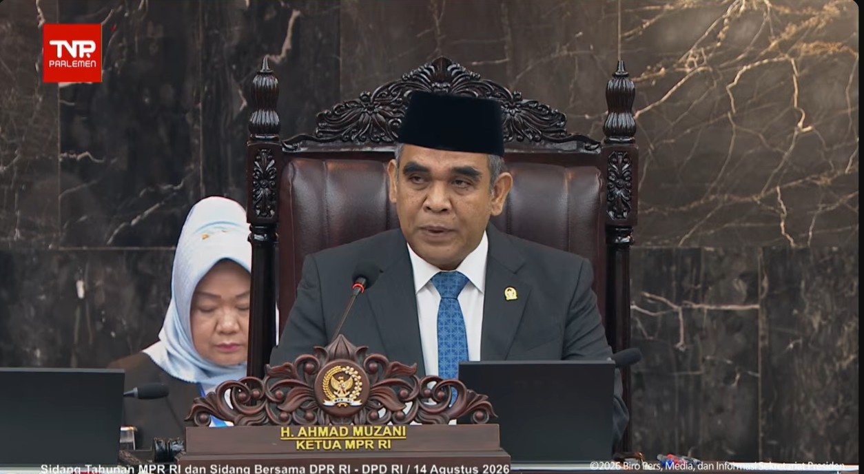 : Ketua MPR RI Ahmad Muzani saat membuka Sidang Tahunan MPR RI dan Sidang Bersama DPR RI dan DPD RI Tahun 2026 di Gedung MPR/DPR/DPD RI, Jakarta, Jumat (14/8/2026). (Tangkapan Layar TV Parlemen)