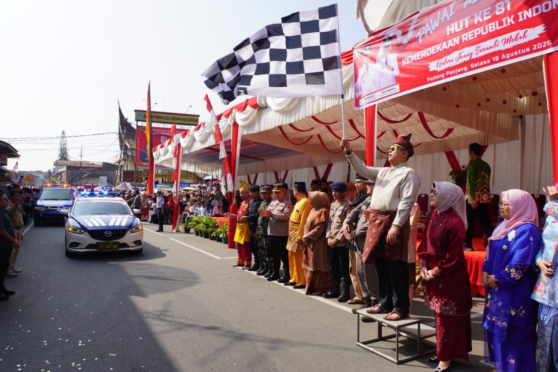 : Pawai Alegoris Meriahkan HUT RI, Pusat Kota Padang Panjang Dipadati Warga. (foto: MC Padang Panjang)