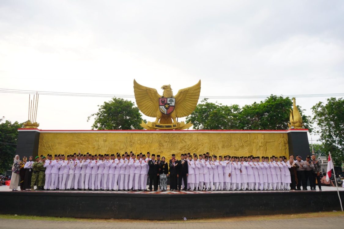 : 12 Hari Berlatih, Paskibraka Kota Probolinggo Sukses Jalankan Tugas Pengibaran dan Penurunan Bendera. (Istimewa)