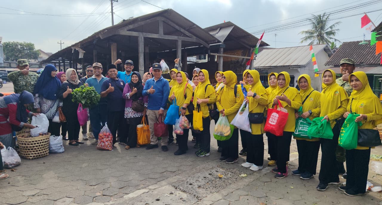 : Menghidupkan kembali denyut ekonomi pasar tradisional merupakan bentuk kepedulian nyata dalam mendukung keberlangsungan pedagang lokal sekaligus menggerakkan ekonomi kerakyatan. Kapanewon Tempel menggelar aksi GEMPAR di Pasar Tempel, Jumat (14/8/2026).
