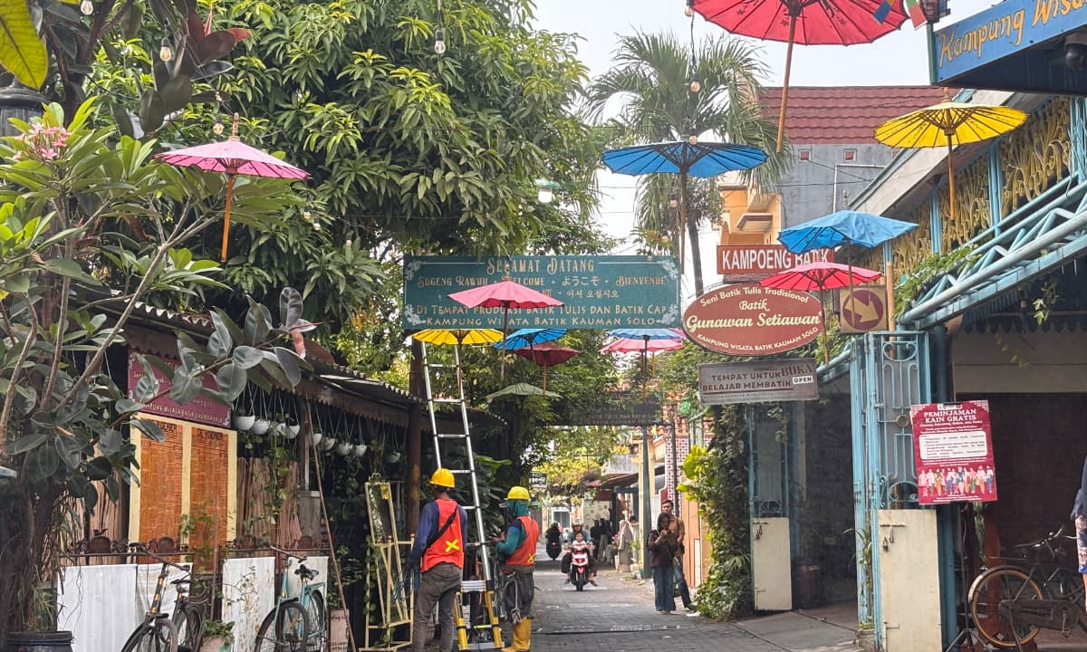 Mahasiswa UGM Ungkap Cara Warga Kauman Solo Bertahan di Tengah Arus Gentrifikasi