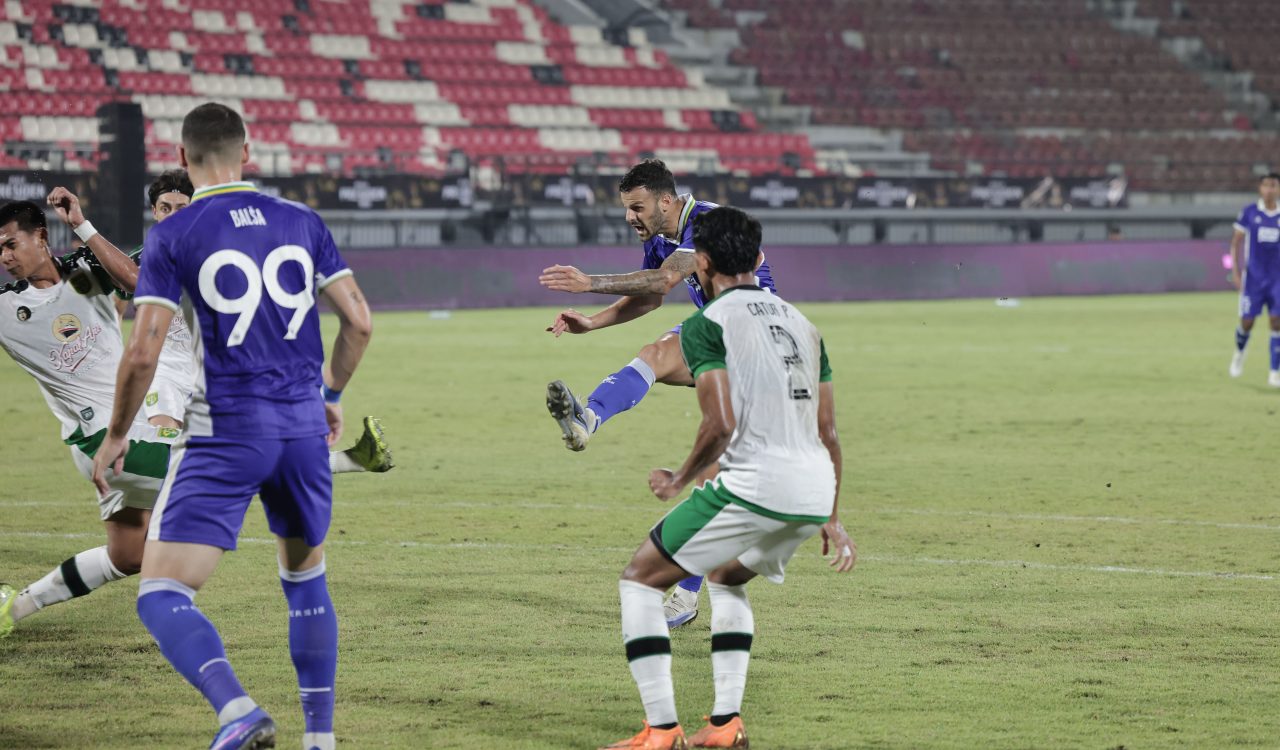 Matricardi Cetak Gol Balasan Persib Dan Persebaya Masih Imbang