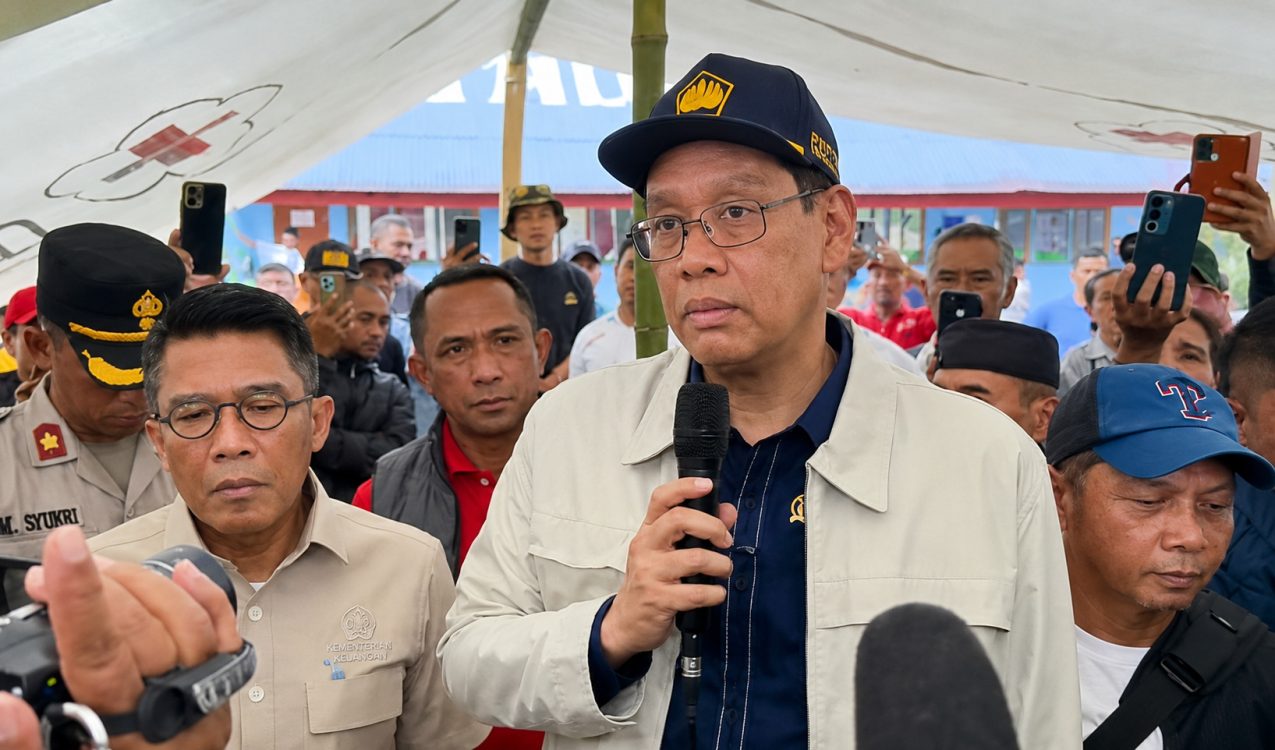 : Menteri Keuangan (Menkeu), Purbaya Yudhi Sadewa meninjau langsung kondisi masyarakat dan fasilitas terdampak bencana di Mnggarai, Nusa Tenggara Timur (NTT), Rabu (19/8/2026). (Foto: Kemenkeu)