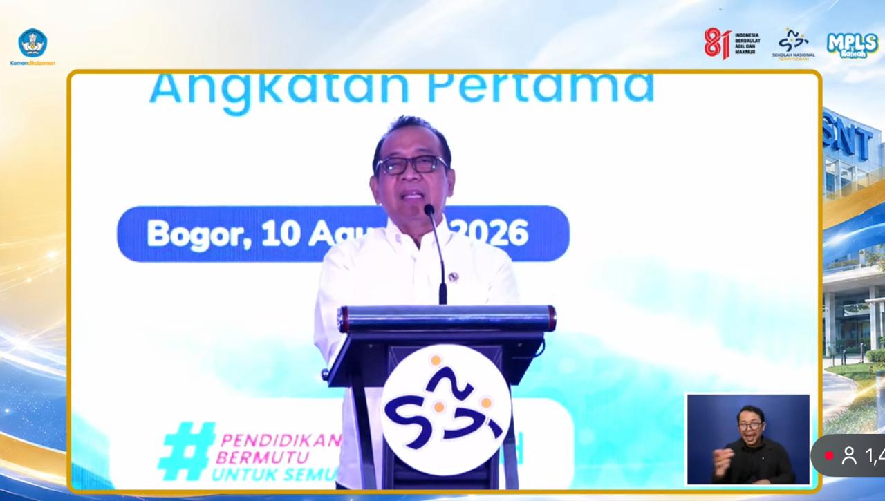 : Menteri Koordinator Bidang Pembangunan Manusia dan Kebudayaan (Menko PMK) Pratikno saat pembukaan Masa Pengenalan Lingkungan Sekolah (MPLS) SNT Angkatan Pertama. (Foto: Pasha Yudha Ernowo Infopublik/Igid/Youtube Kemendikdasmen)